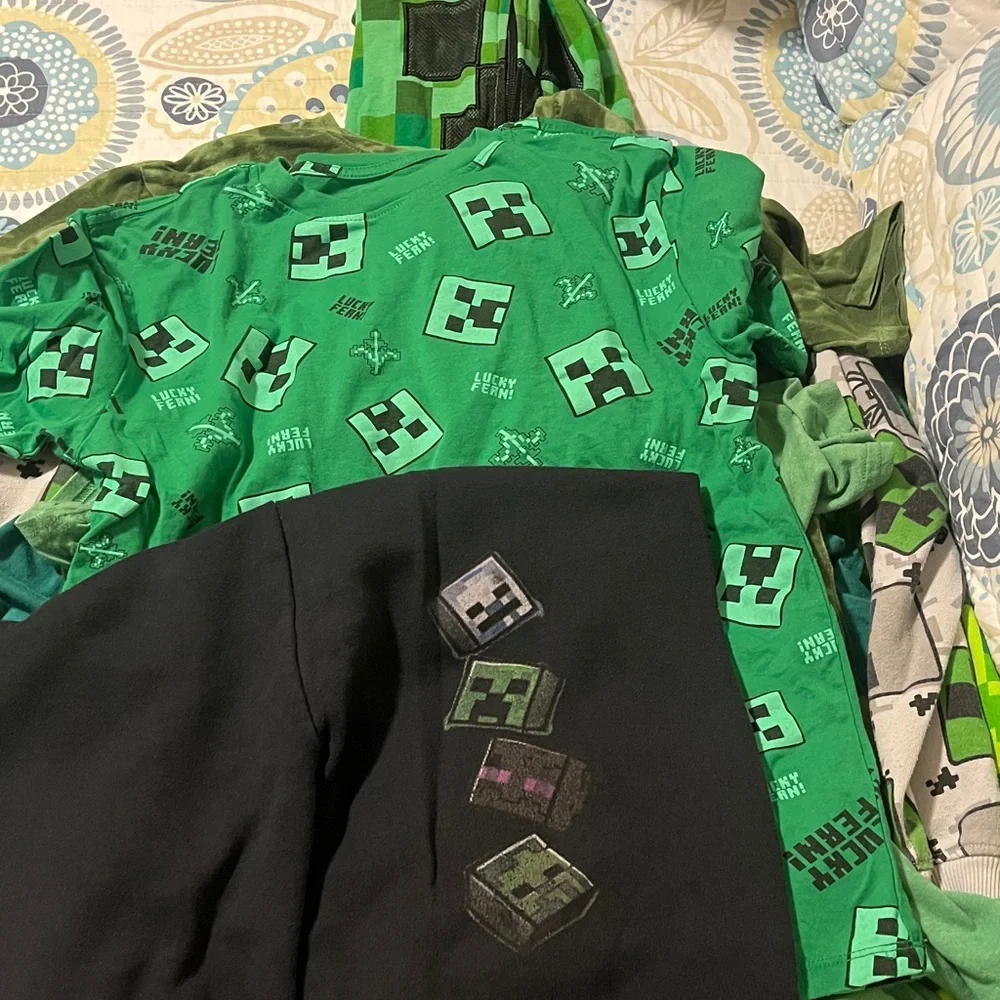 Minecraft bundle - Picture 4 of 5